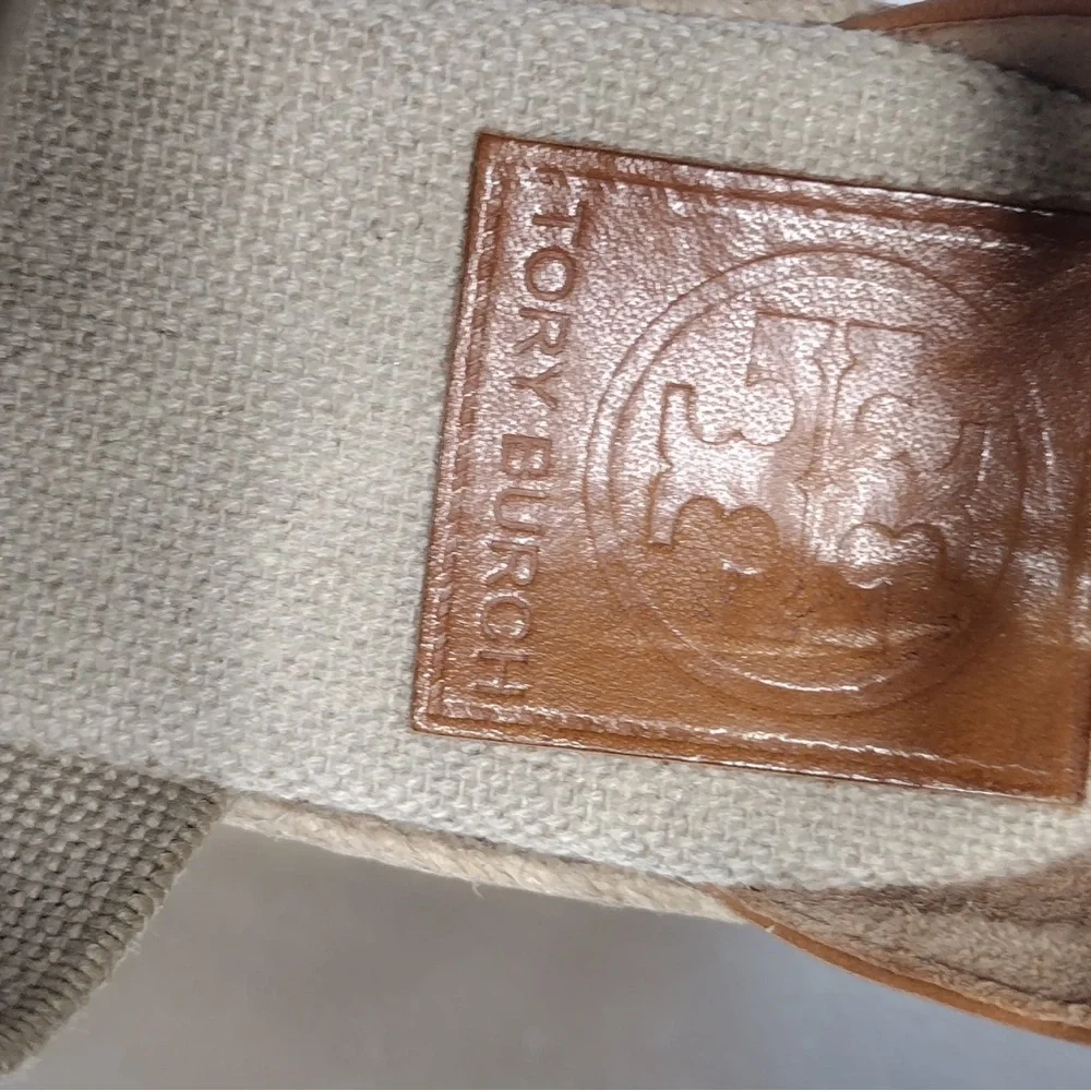 Tory Burch Women's Tan Wedge Sandals size 8 pre owned good condition